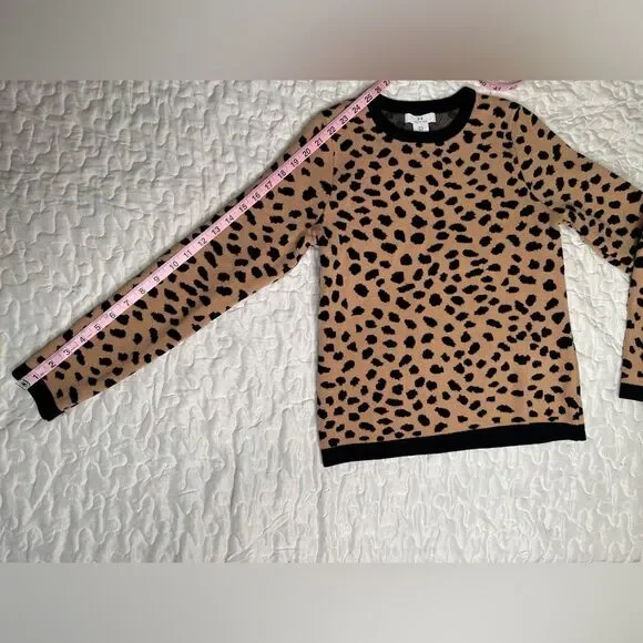 Halston Leopard Print Crew Neck Sweater Size S Animal Print Soft Luxe Pullover - Picture 7 of 9